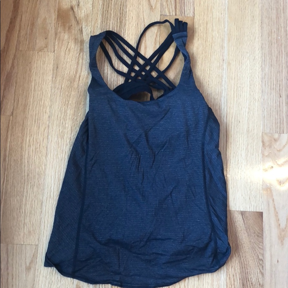 Black lululemon tank with built in bra